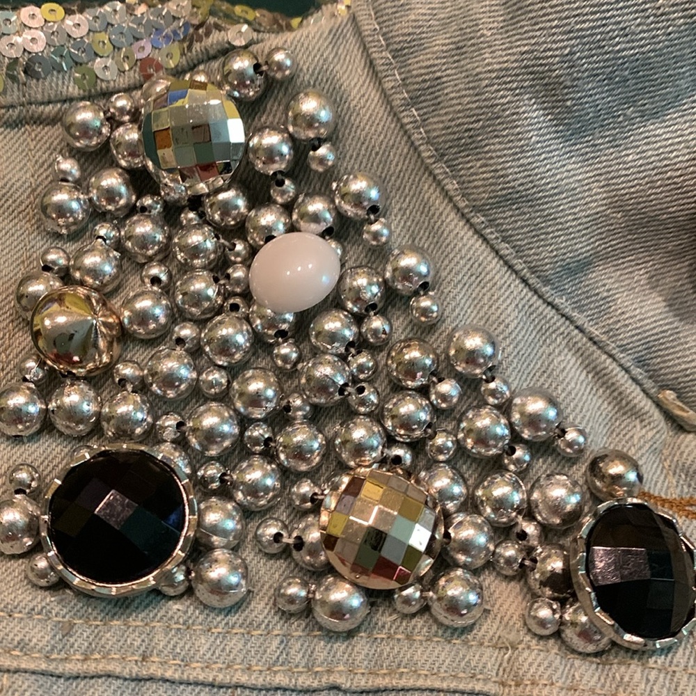 Vintage distressed  jean vest - Picture 7 of 10